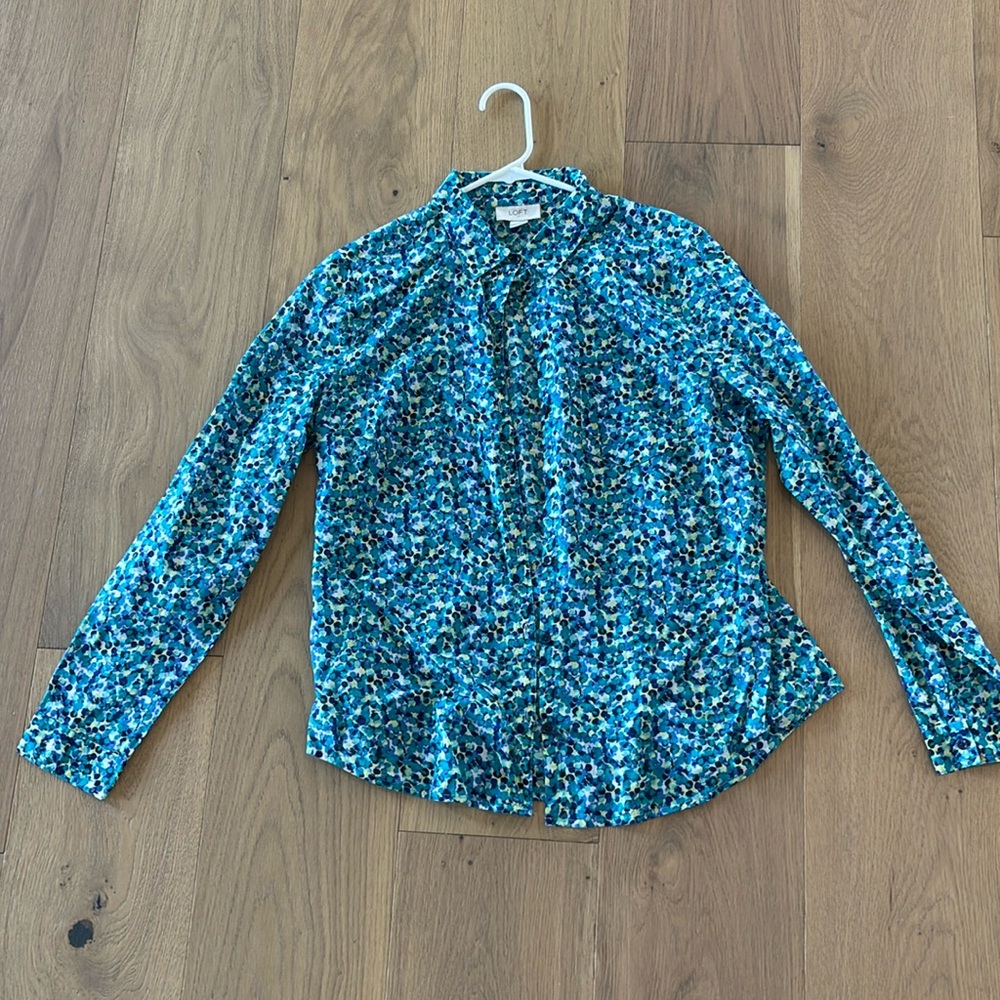 Ann Taylor Loft Button Up